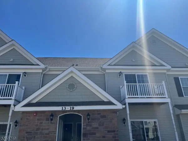 19 Dogwood Ln #19, Wanaque Boro, NJ 07420