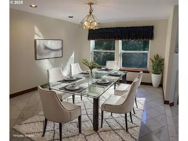 Portland, OR 97211,534 NE SOUTH SHORE RD