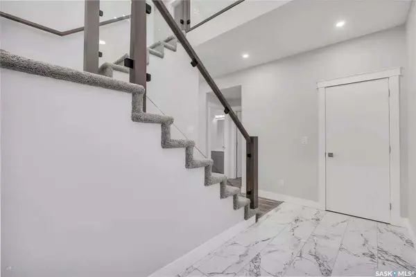 707 Nazarali UNION, Saskatoon, SK S7V 1X4