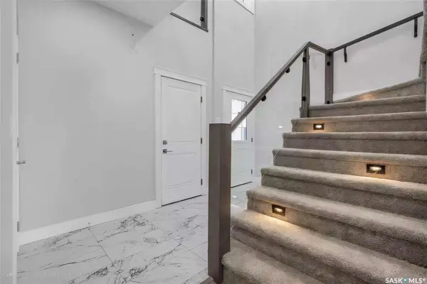 707 Nazarali UNION, Saskatoon, SK S7V 1X4