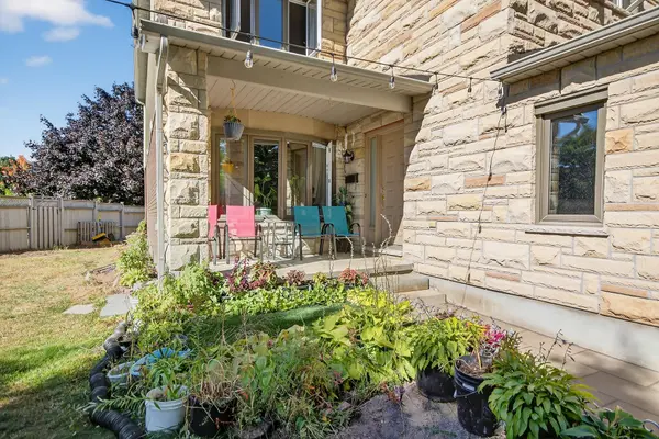 5 Southland CRES, Hunt Club - South Keys And Area, ON K1G 5E5