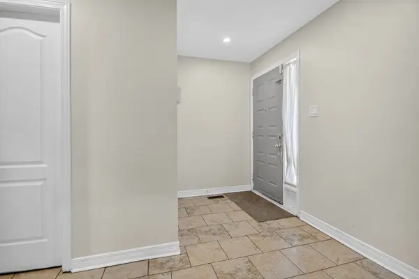 5 Southland CRES, Hunt Club - South Keys And Area, ON K1G 5E5