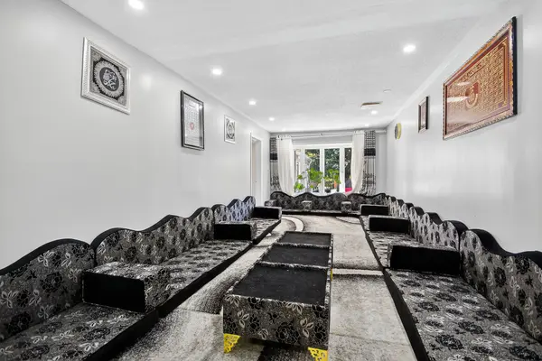 5 Southland CRES, Hunt Club - South Keys And Area, ON K1G 5E5