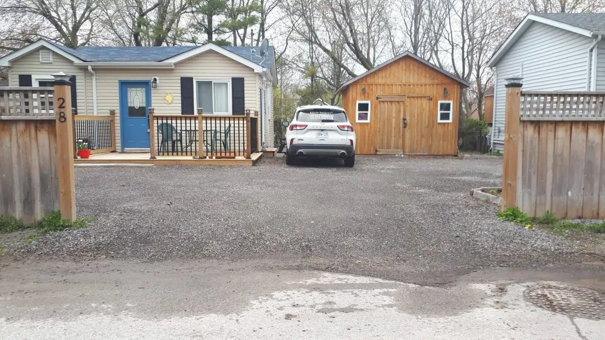 Georgina, ON L0E 1L0,28 & 30 Thompson DR