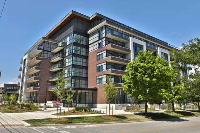 Toronto W07, ON M8Y 0C7,1 Neighbourhood LN #602