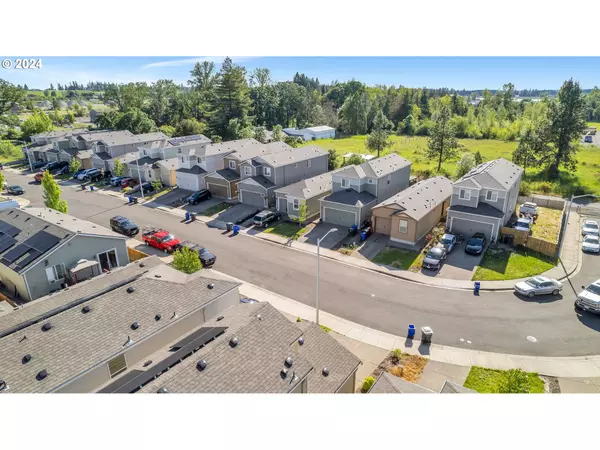 Molalla, OR 97038,330 FOREST LN