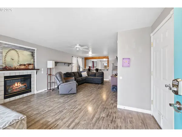 3153 30TH CT, Albany, OR 97322