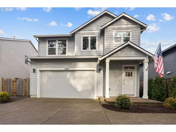 1042 S COLLEGE ST, Newberg, OR 97132