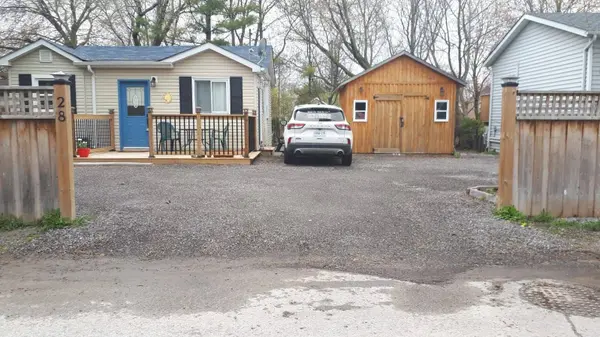 28 & 30 Thompson DR, Georgina, ON L0E 1L0