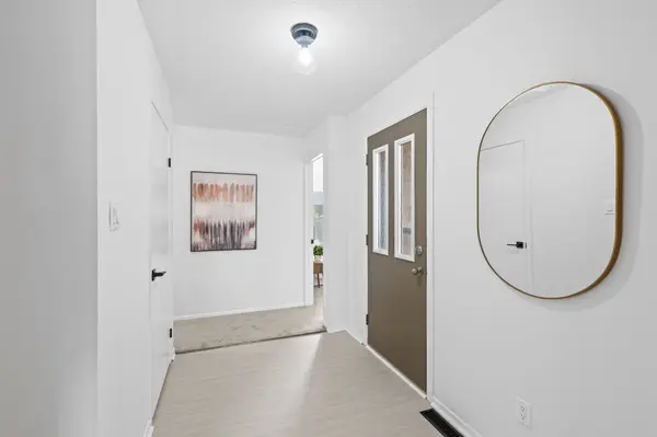 968 Walkley RD, Billings Bridge - Riverside Park And Area, ON K1V 6R3