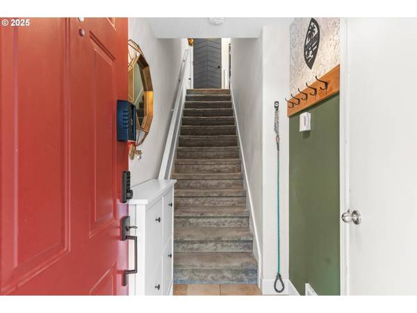 8655 N CRAWFORD ST, Portland, OR 97203