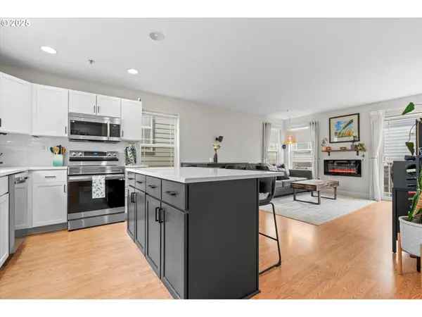 8655 N CRAWFORD ST, Portland, OR 97203