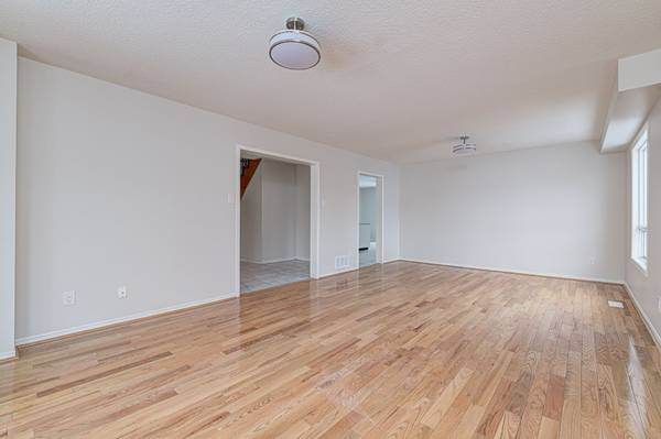 17 Ellen ST #Main, Brampton, ON L6V 1J7