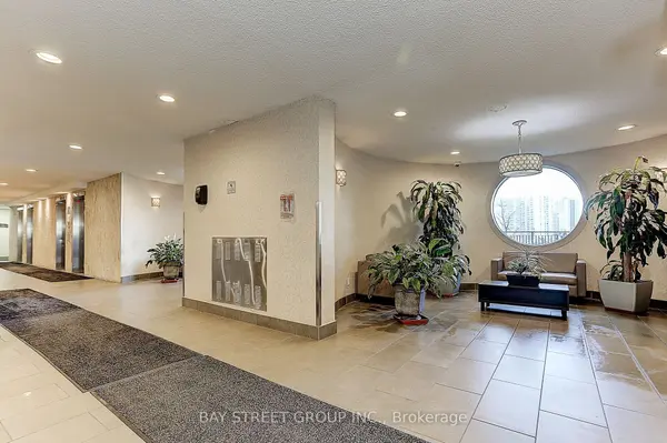 5 Parkway Forest DR #1512, Toronto C15, ON M2J 1L2