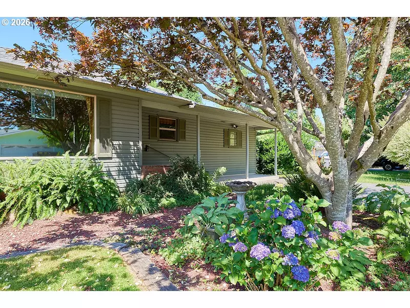 1245 SW GILORR ST, Mc Minnville, OR 97128