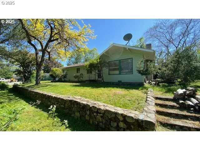 333 Park, Grants Pass, OR 97527