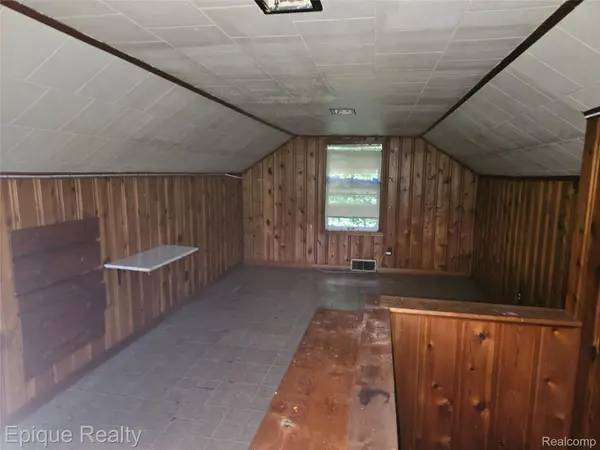 12450 LANSDOWNE ST, Detroit, MI 48224