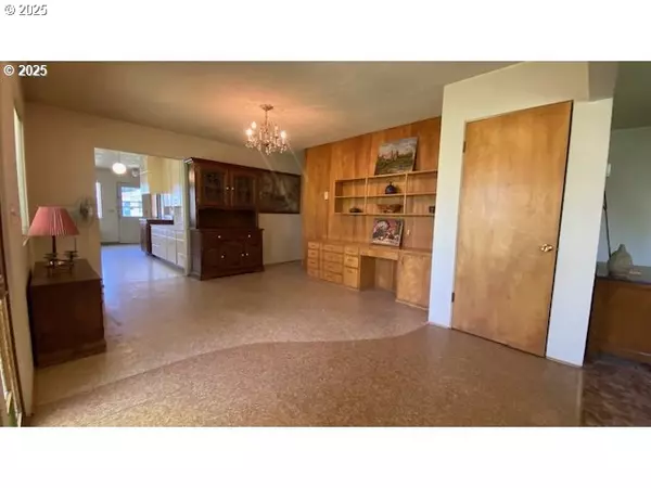 Grants Pass, OR 97527,333 Park