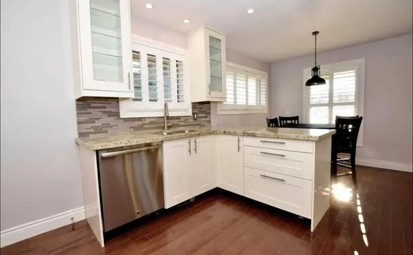 110 Front ST E, Whitby, ON L1N 1A1