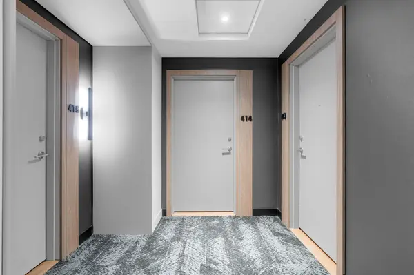 Barrie, ON L4M 1B2,185 Dunlop ST E #414