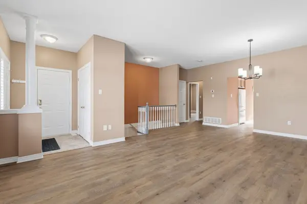 Hamilton, ON L0R 1C0,130 Southbrook DR #30