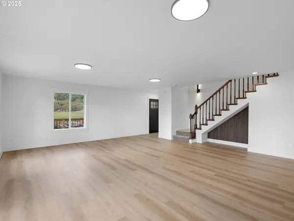 220 HANSON RD, Kalama, WA 98625