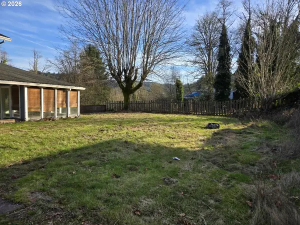 30174 SANDY LN, Rainier, OR 97048