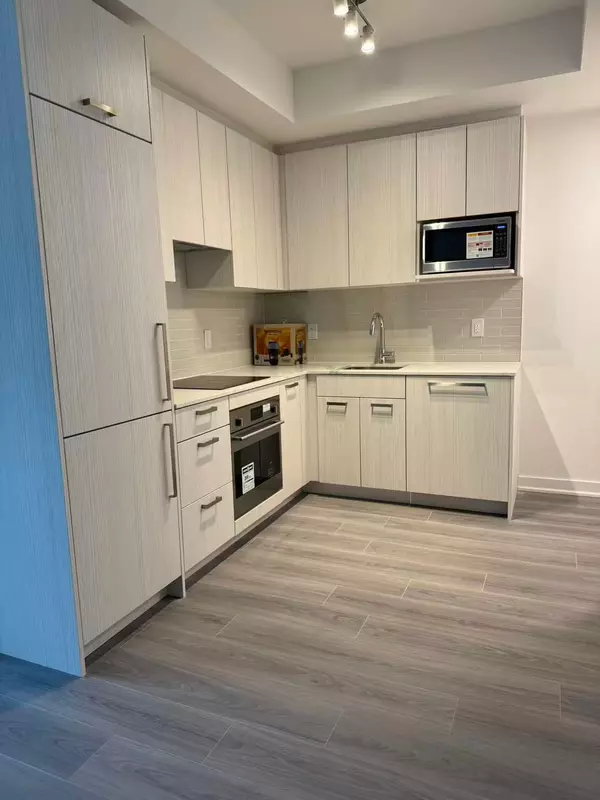 Toronto, ON M3A 2P8,69 Curlew DR #136