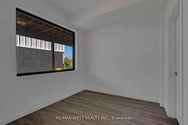 Barrie, ON L4N 9J6,10 Rainwater LN