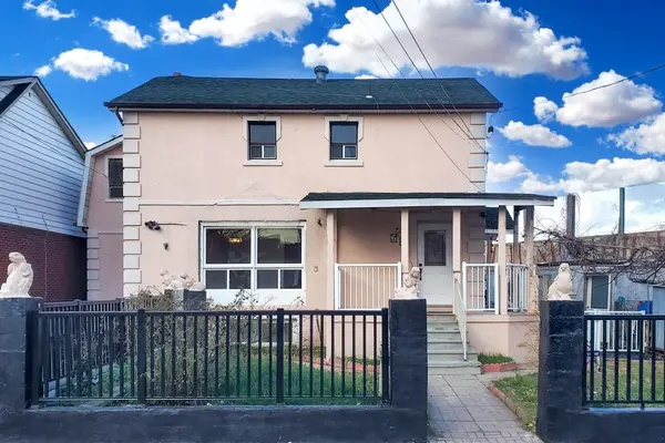 66 Mahoney AVE, Toronto W04, ON M6M 2H4