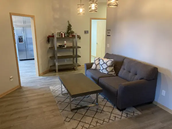 1015 Noteware DR, East Bay Twp, MI 49686