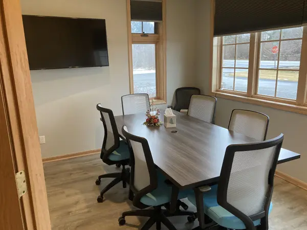 1015 Noteware DR, East Bay Twp, MI 49686