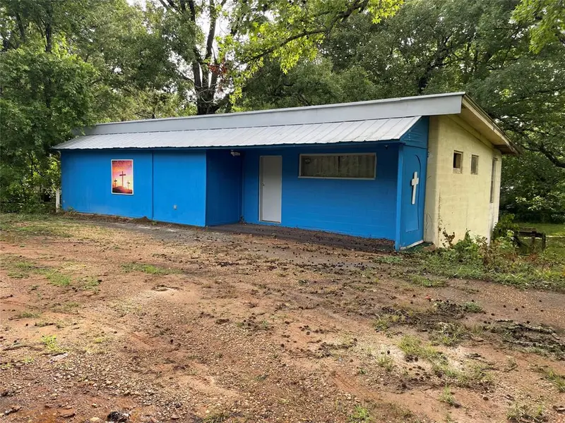 1518 N Pine Street, Vivian, LA 71082