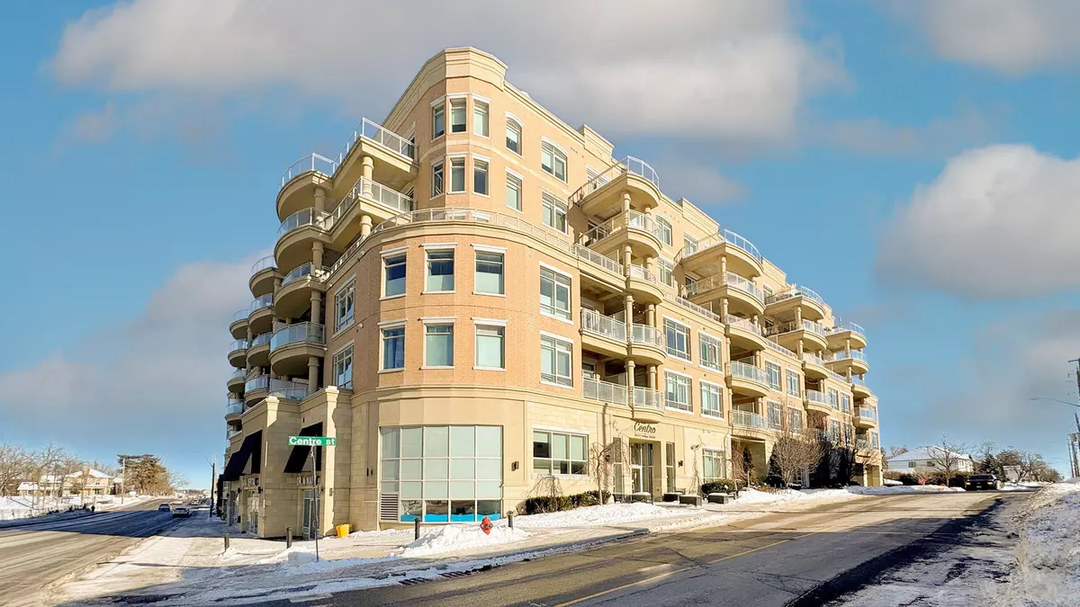 Aurora, ON L4G 1Y3,15277 Yonge ST #316