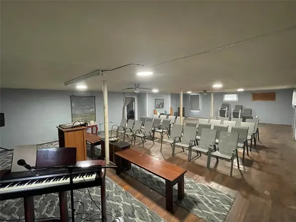 1518 N Pine Street, Vivian, LA 71082