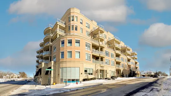 15277 Yonge ST #316, Aurora, ON L4G 1Y3