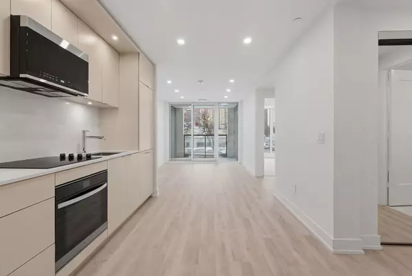 Toronto, ON M9A 0E5,25 Cordova AVE #212