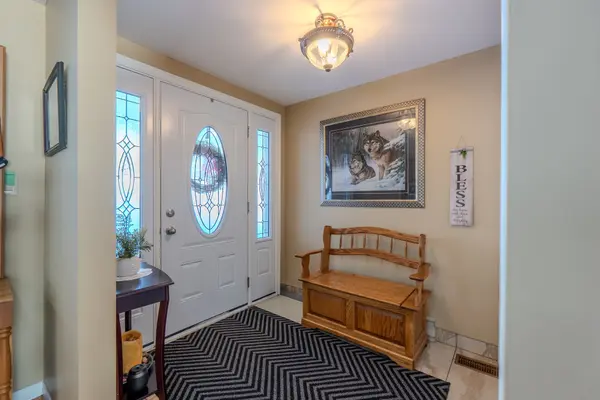 17 Sunrise LN, Powassan, ON P0H 1Z0