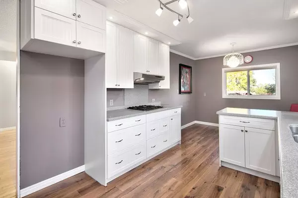 Blue Mountains, ON N0H 2P0,15 Wellington ST S