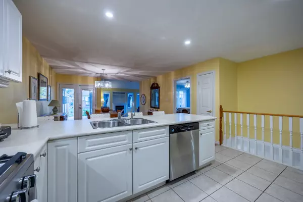 Norfolk, ON N0E 1M0,105 Balsam TRL