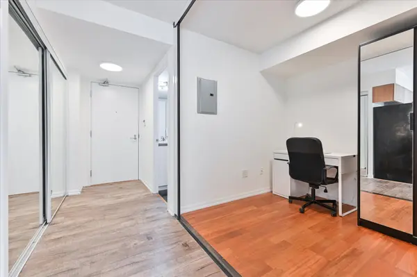 38 Grenville ST #902, Toronto C01, ON M4Y 1A5