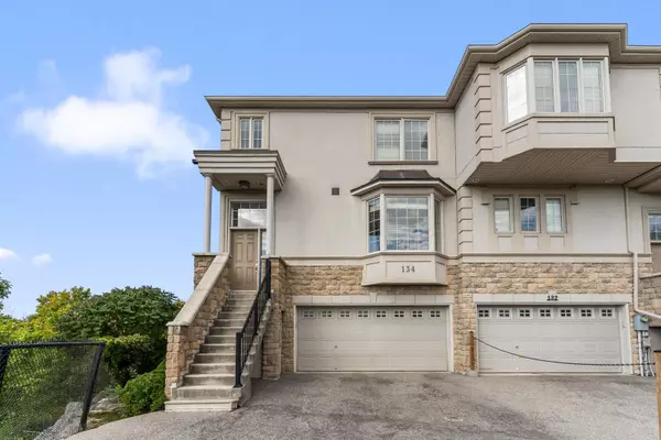 Caledon, ON L7E 4E1,134 Rolling Hills LN