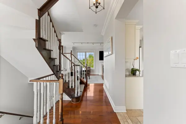 Caledon, ON L7E 4E1,134 Rolling Hills LN