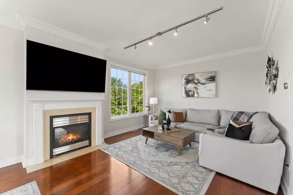 Caledon, ON L7E 4E1,134 Rolling Hills LN