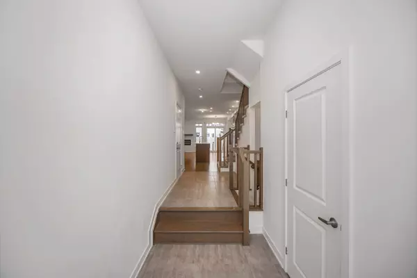 Barrhaven, ON K2J 6Y8,4007 Jockvale RD