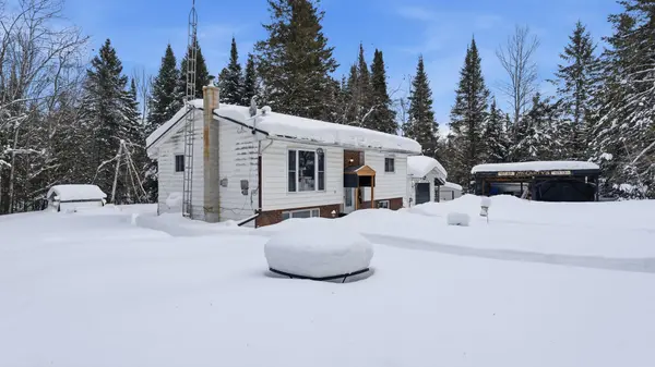 1204 Bacon RD, Minden Hills, ON K0M 2A1