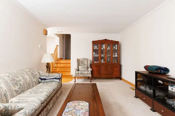 373 Base Line RD W, London South, ON N6J 1W7