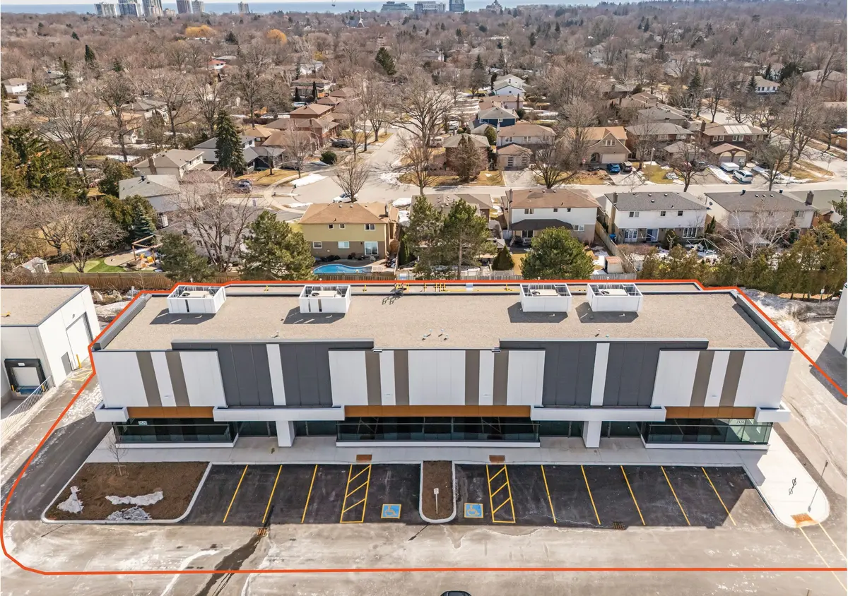 2520 Speers RD #3, Oakville, ON L6L 5M2