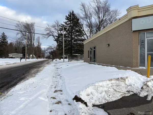 4405 S Martin Luther King Jr BLVD #B, Lansing, MI 48910