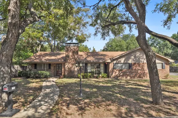 1107 Stanwood Avenue, Cleburne, TX 76033